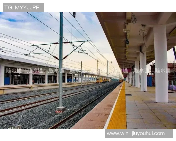 足球铁路工人：在轨道上奔跑的梦想与激情交织的青春故事